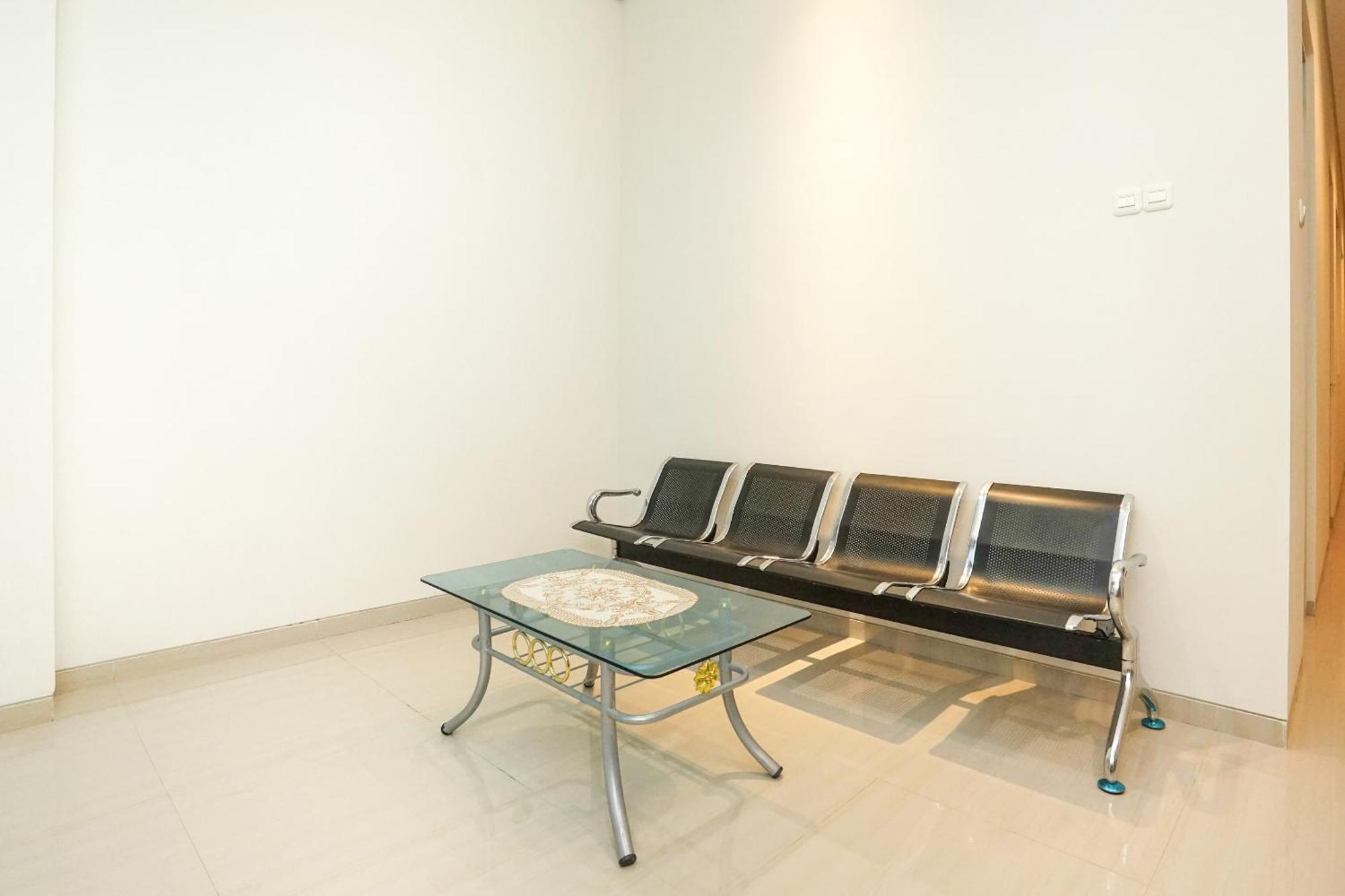 Super Oyo Capital O 614 Graha 8 Syariah Hotel Surabaya Eksteriør billede