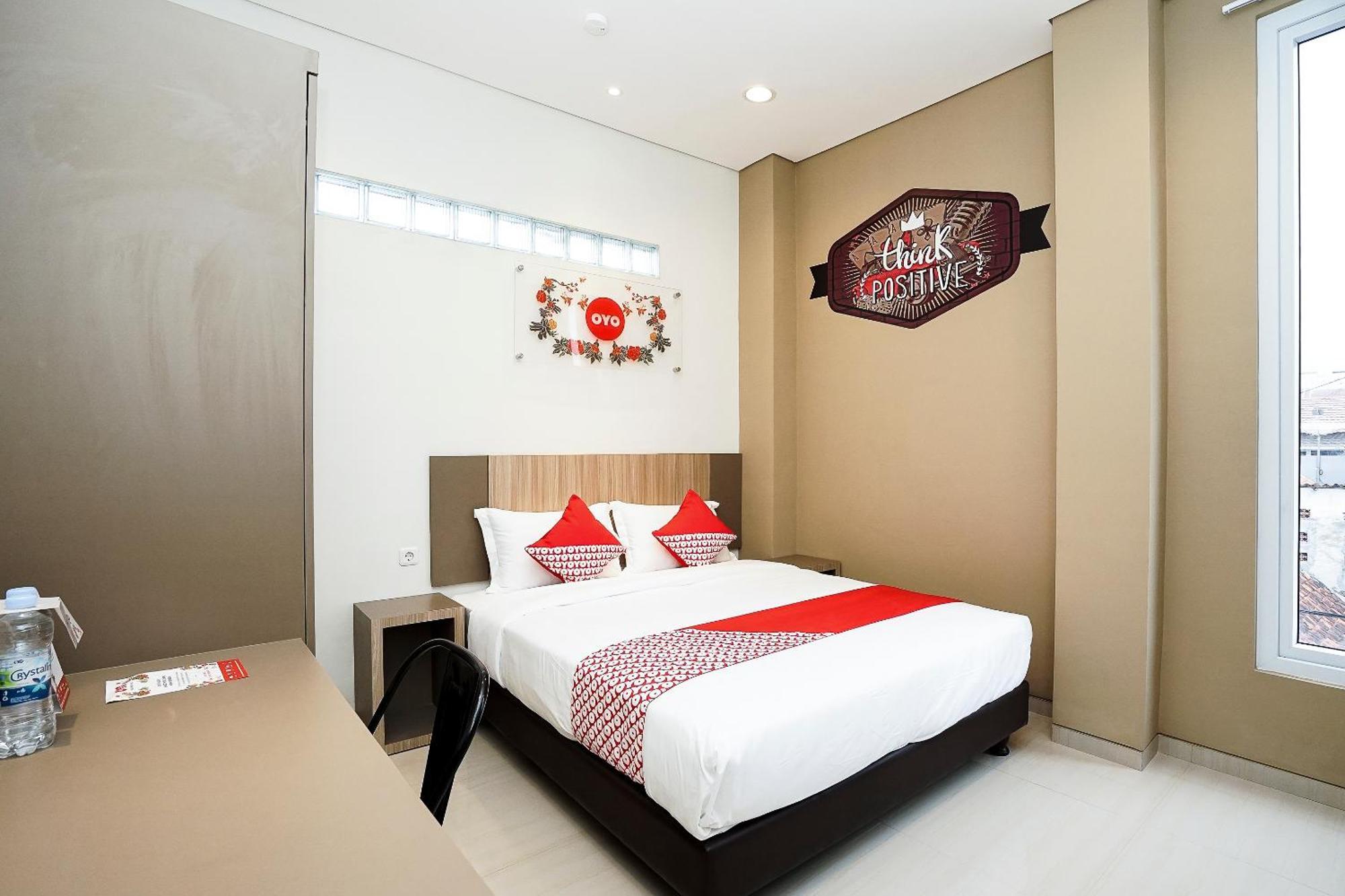 Super Oyo Capital O 614 Graha 8 Syariah Hotel Surabaya Eksteriør billede